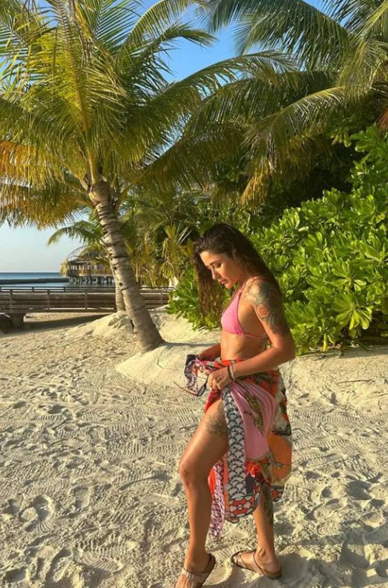 Melek Mosso'nun Maldivler pozu olay oldu - Resim: 4